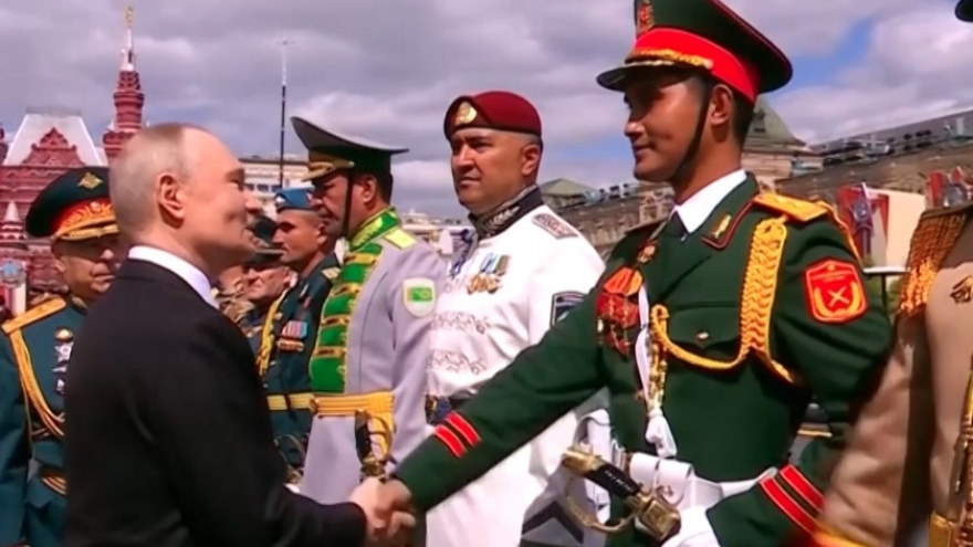 Tổng thống Nga Putin cảm ơn đoàn Việt Nam tham dự duyệt binh Ngày chiến thắng